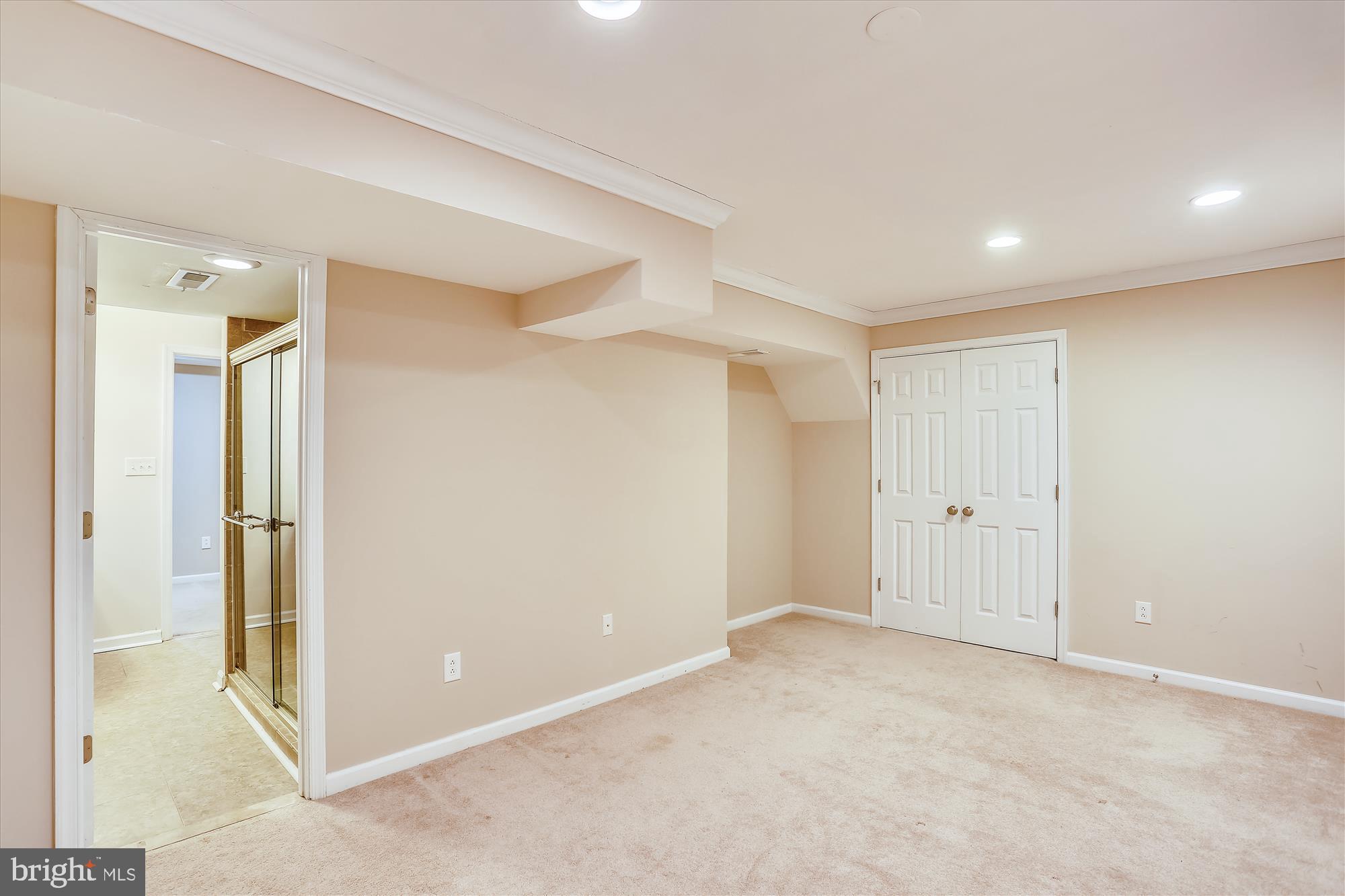 WILLOWBROOK - Residential Lease