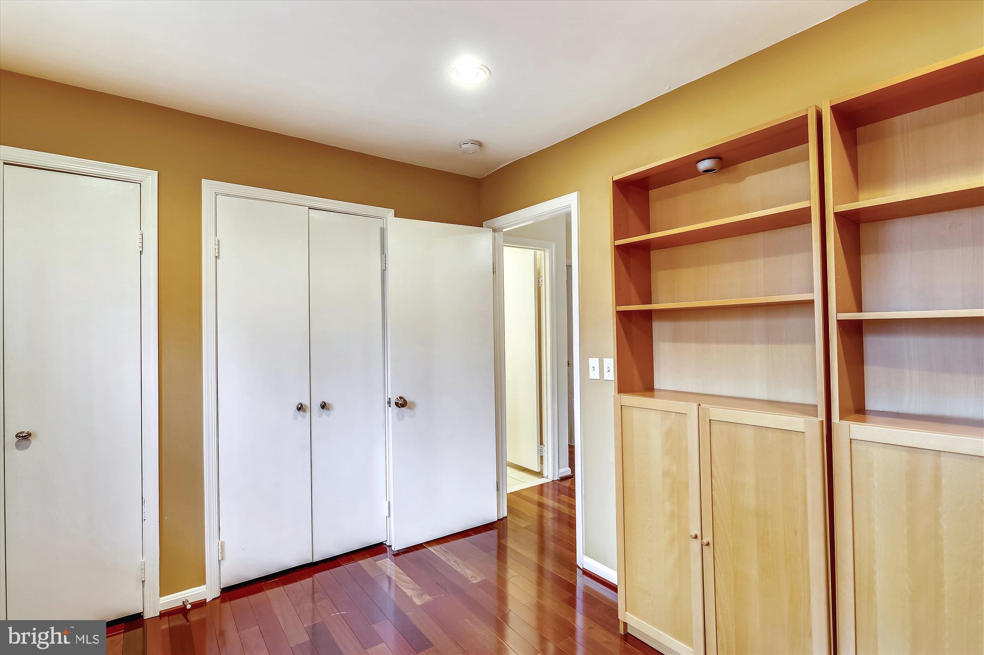 WILLOWBROOK - Residential Lease