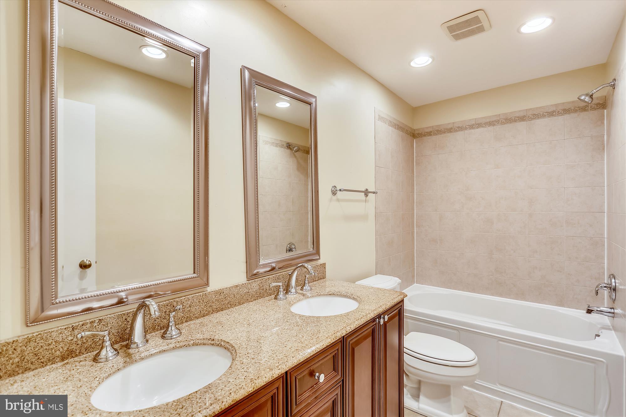 WILLOWBROOK - Residential Lease