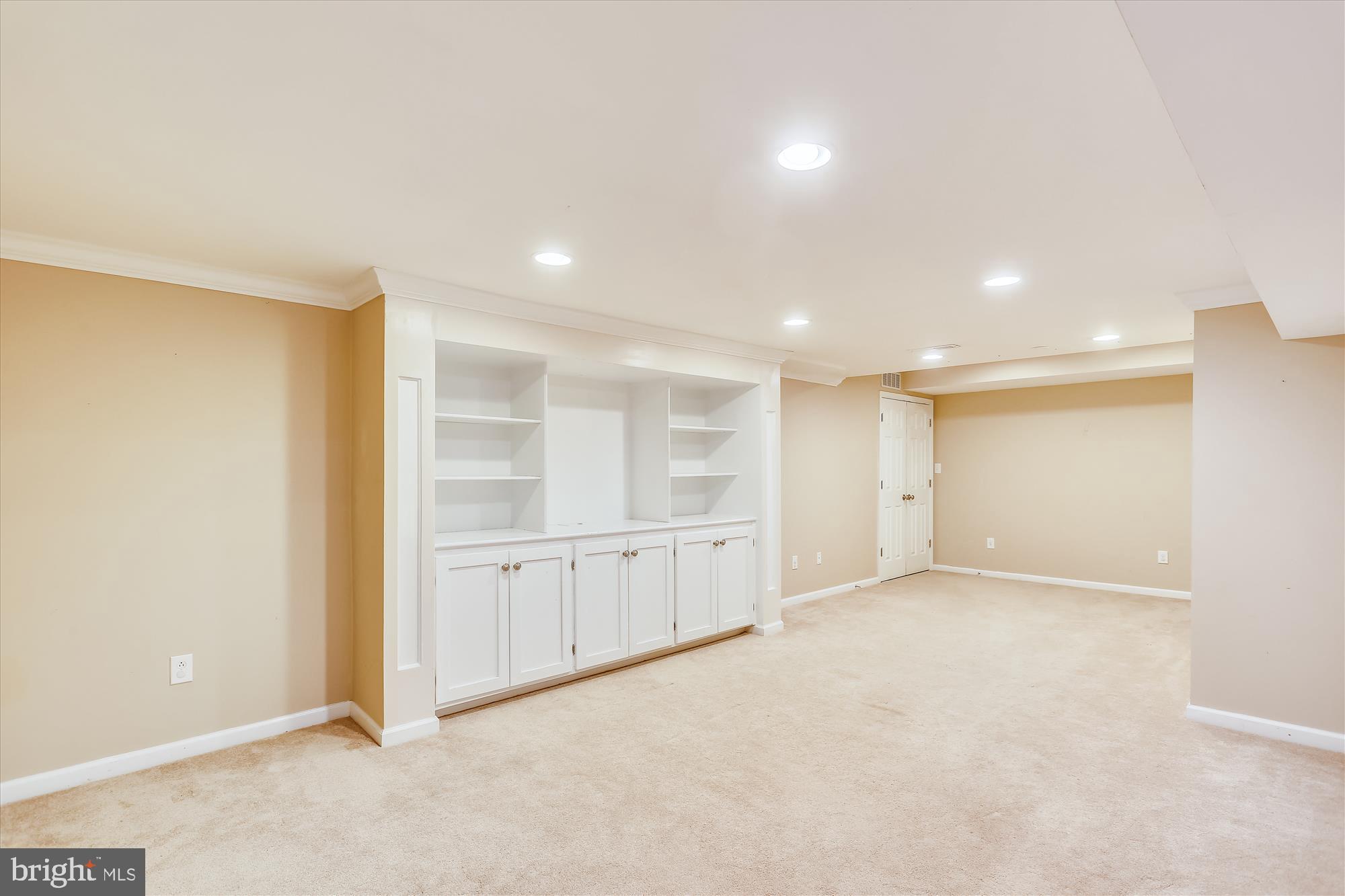 WILLOWBROOK - Residential Lease