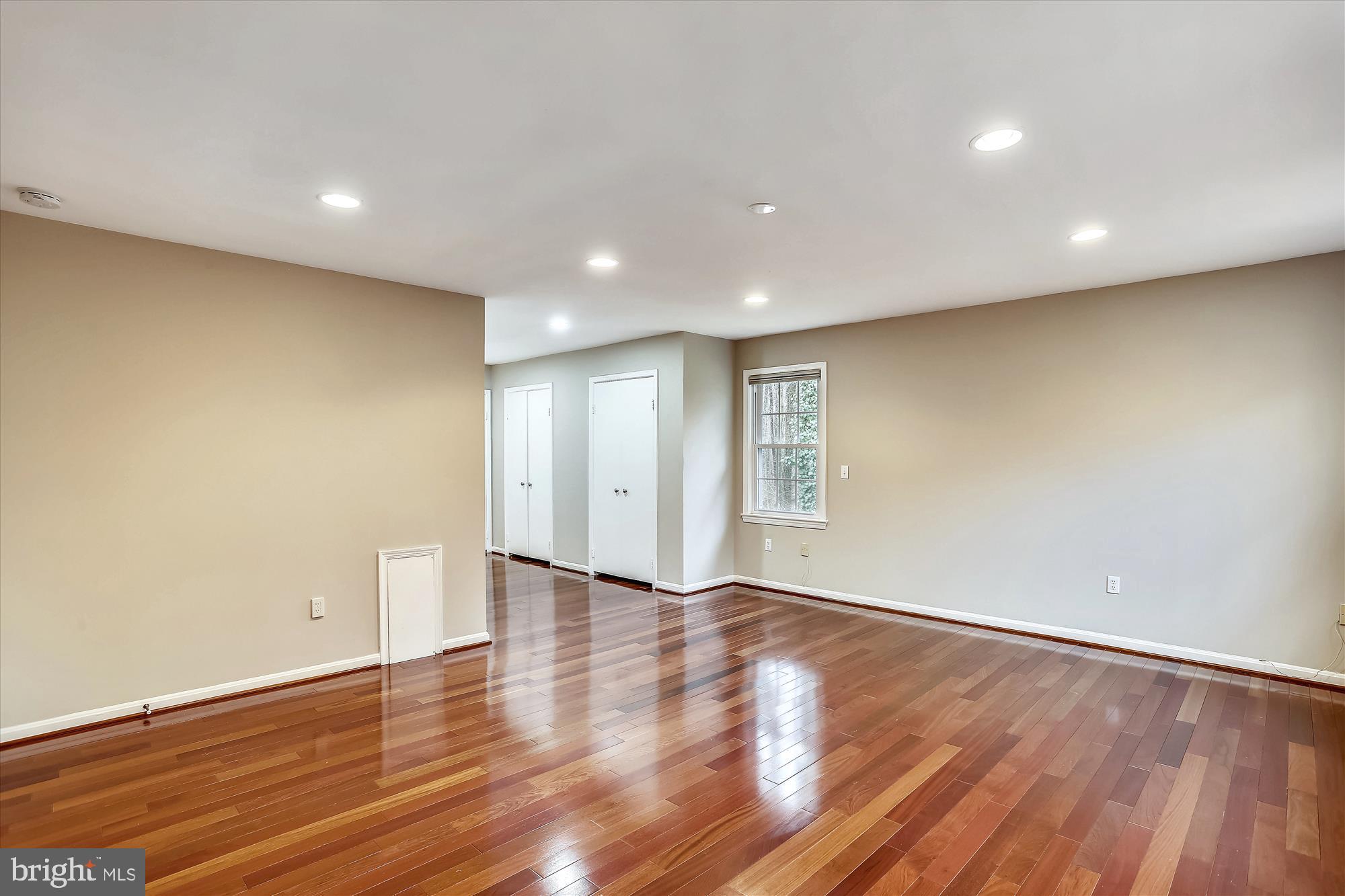 WILLOWBROOK - Residential Lease