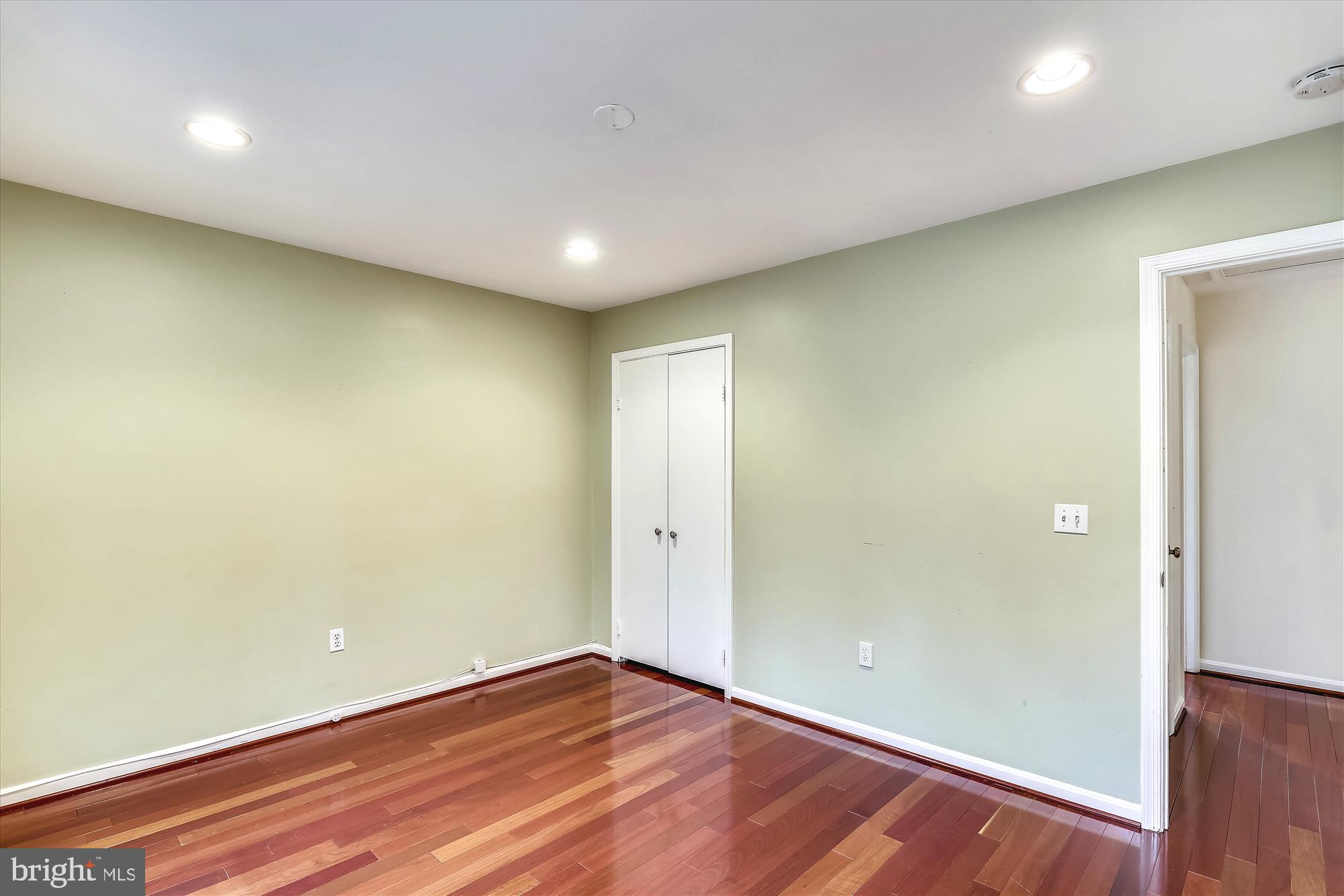 WILLOWBROOK - Residential Lease