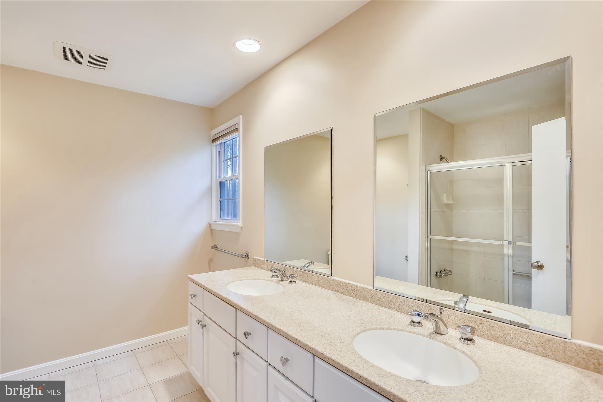 WILLOWBROOK - Residential Lease