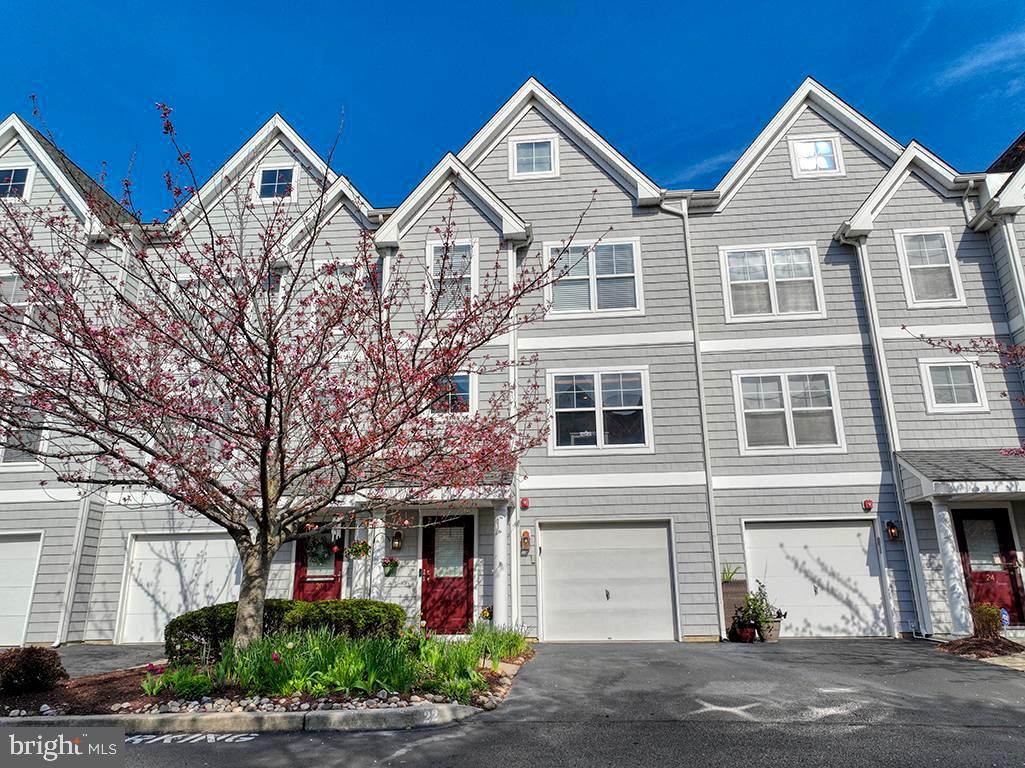 CANAL LANDING - Residential