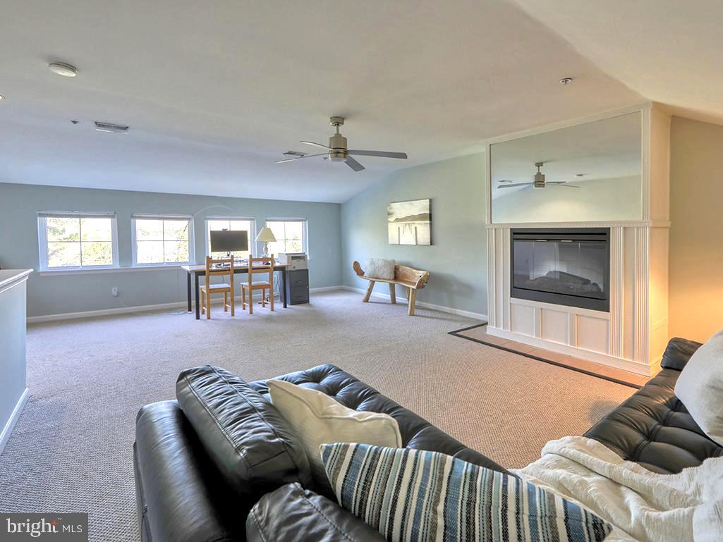 CANAL LANDING - Residential