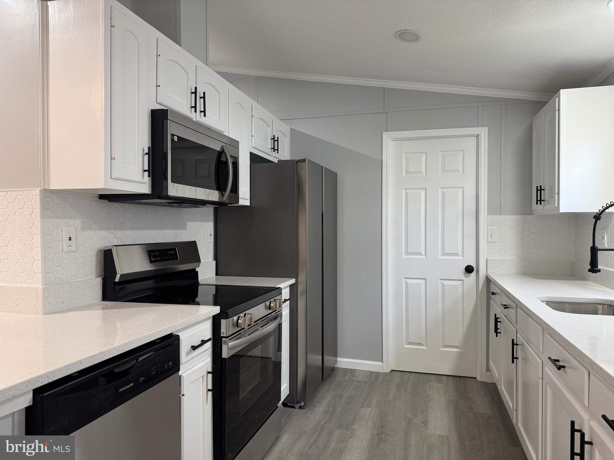 BRIARWOOD ESTATES - Residential