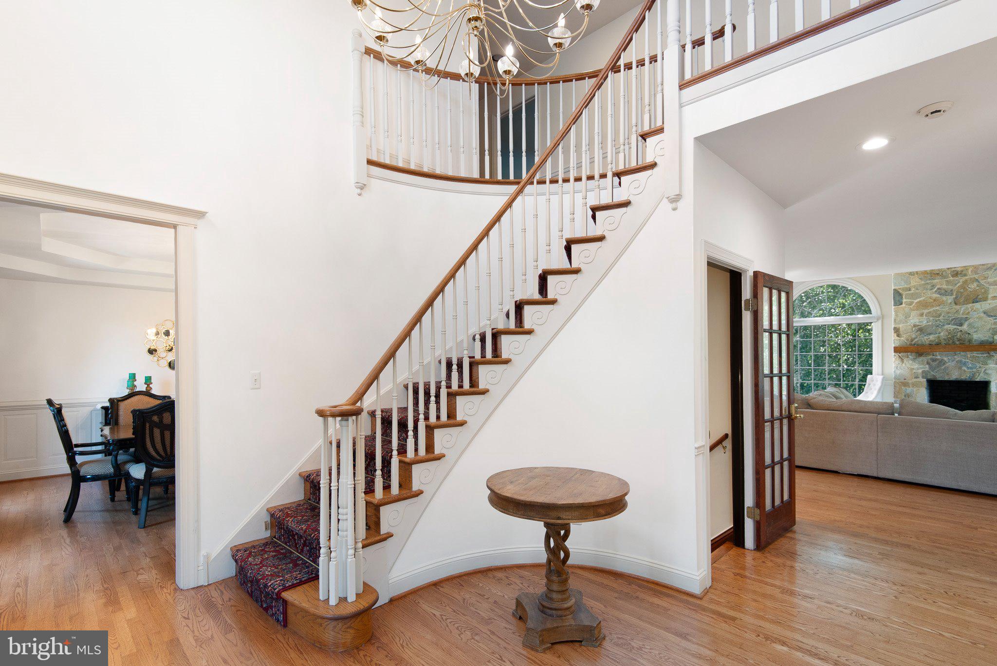 2 N PHEASANTS RIDGE N