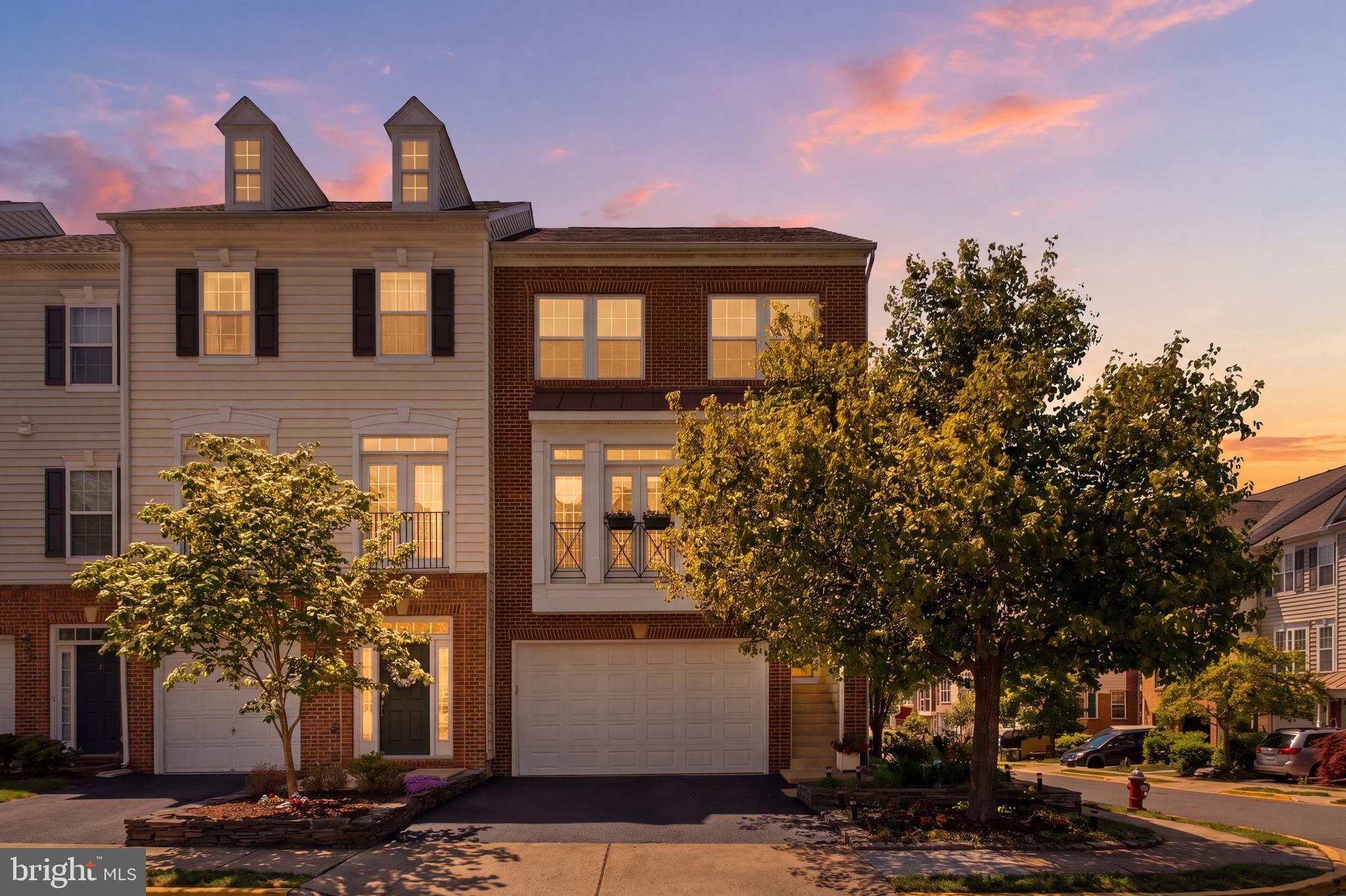 7819 LOCUST LEAF LANE