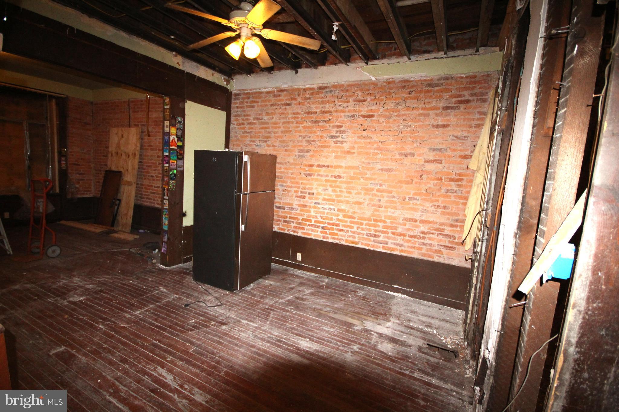 BELMONT - Residential