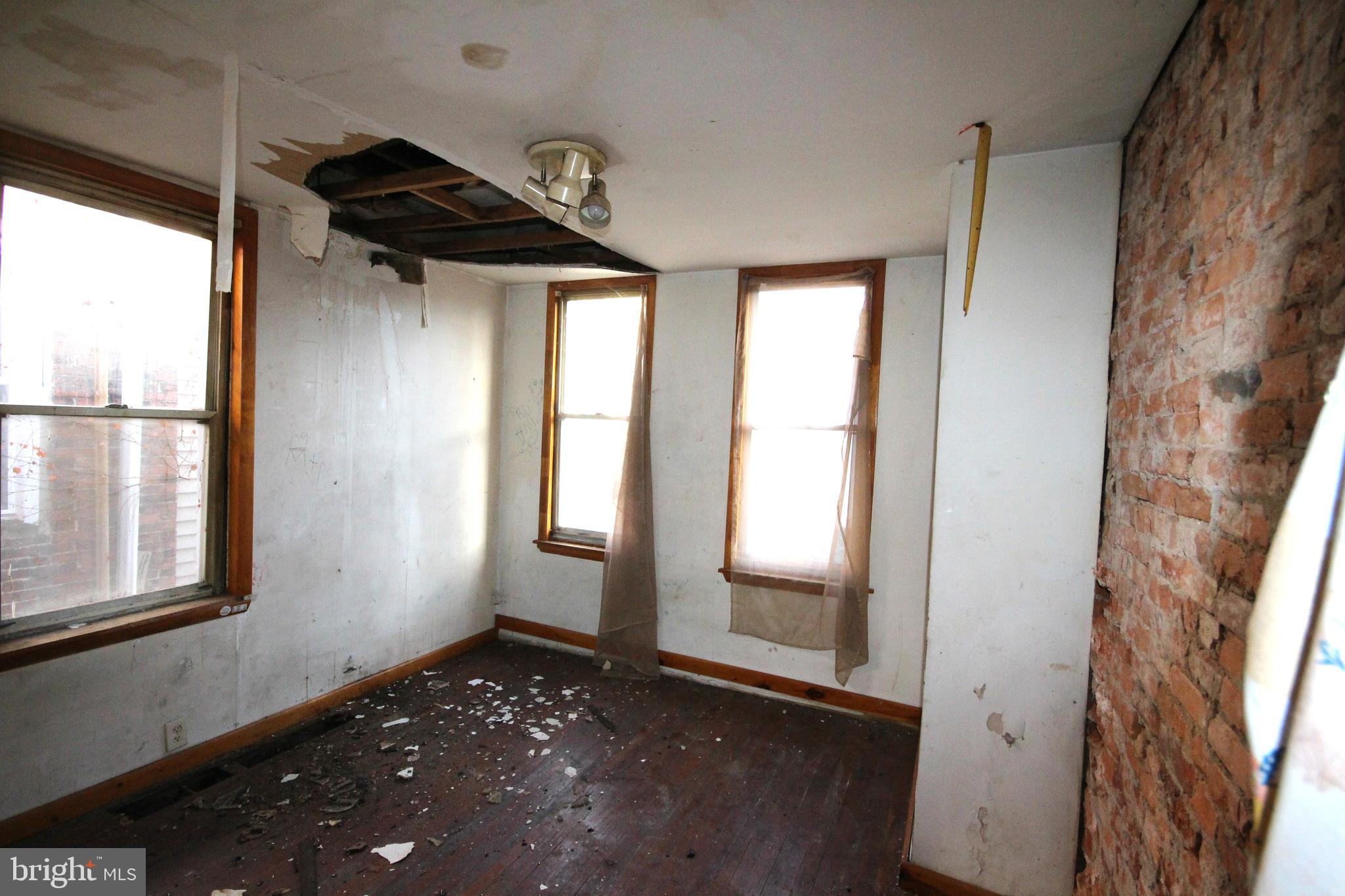 BELMONT - Residential