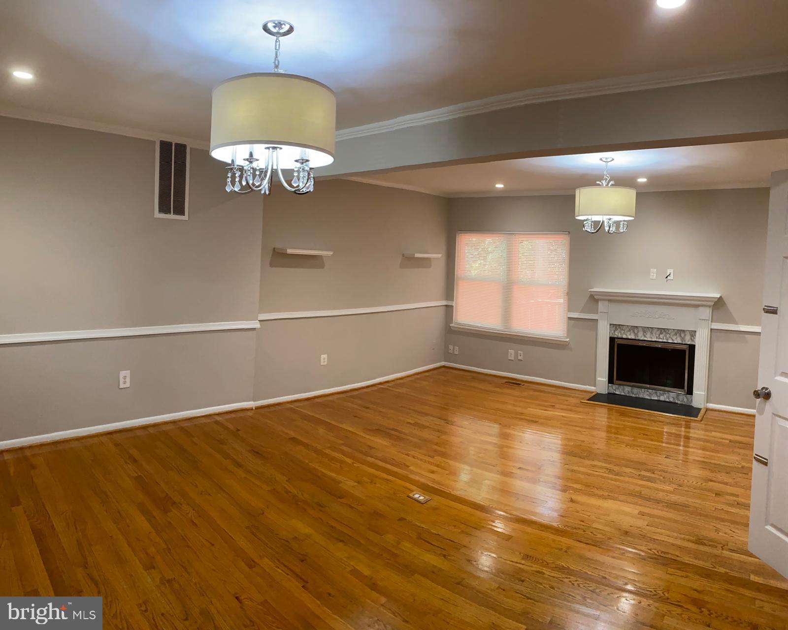 11564 SUMMER OAK DRIVE