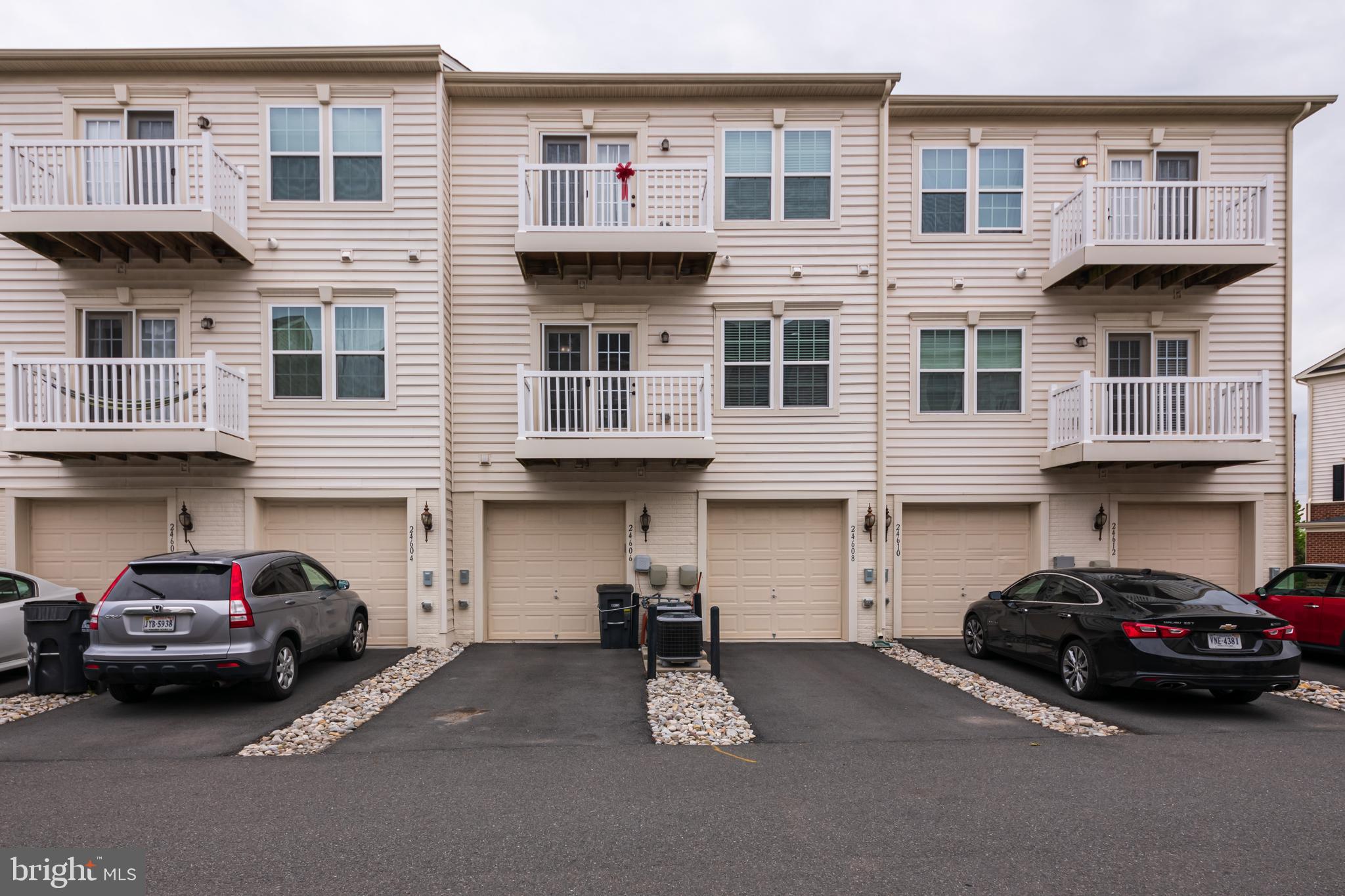 ARCOLA TOWN CENTER CONDO - Residential