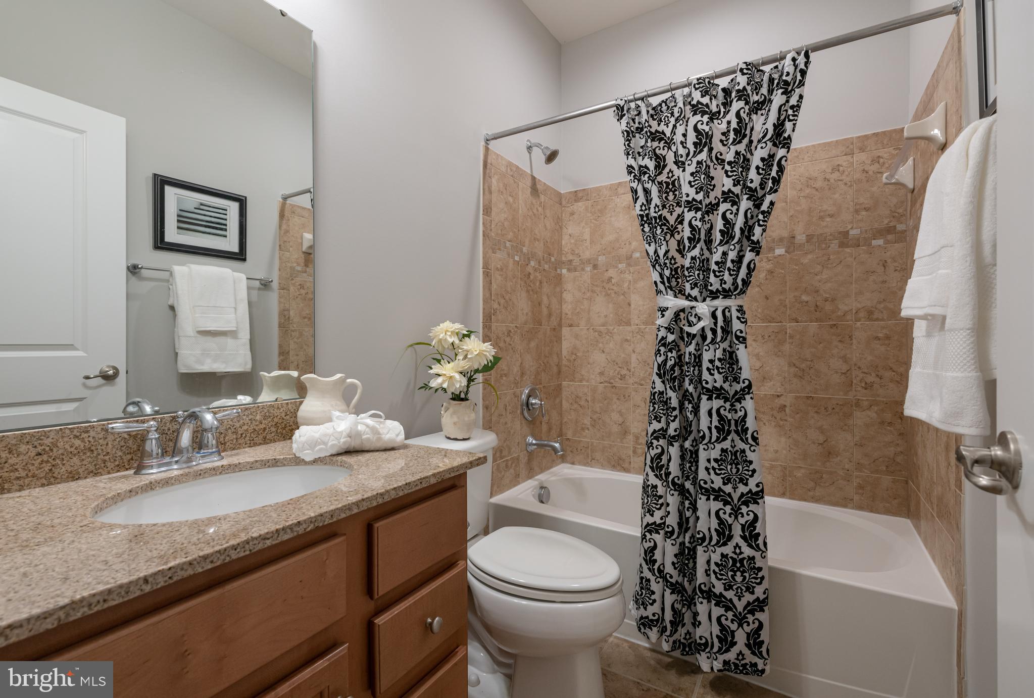ARCOLA TOWN CENTER CONDO - Residential