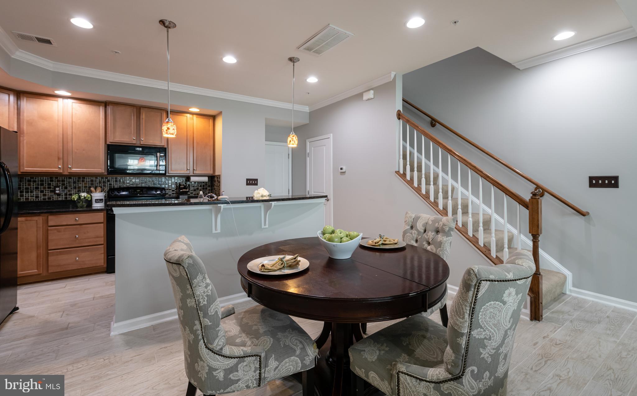 ARCOLA TOWN CENTER CONDO - Residential
