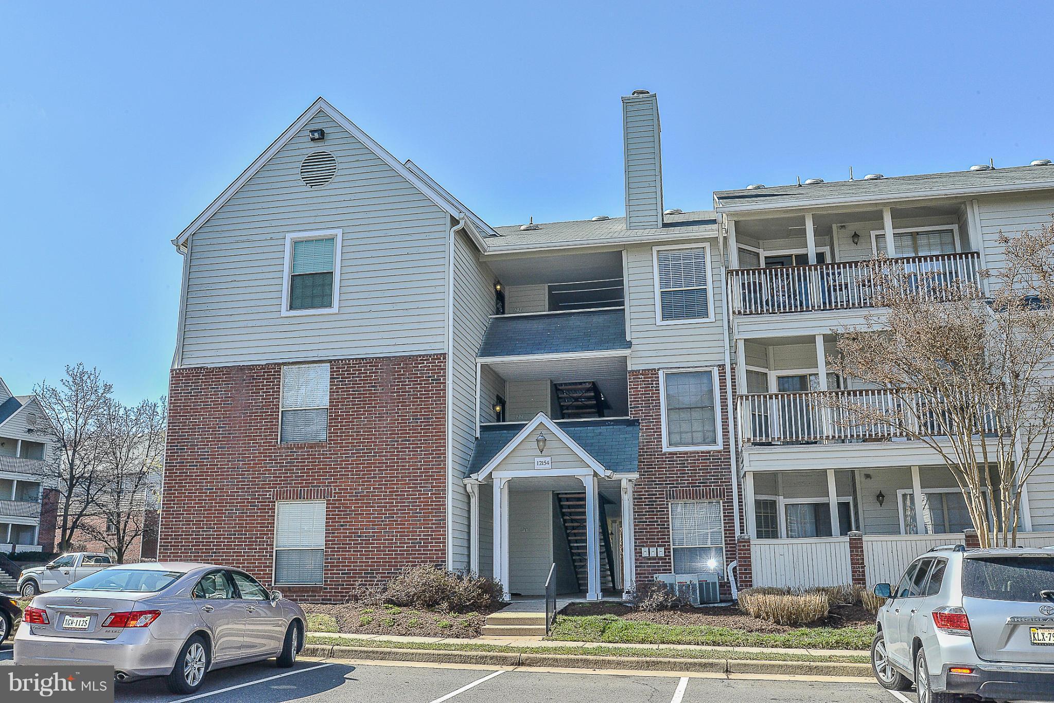 PENDERBROOK SQUARE CONDOMINIUMS - Residential