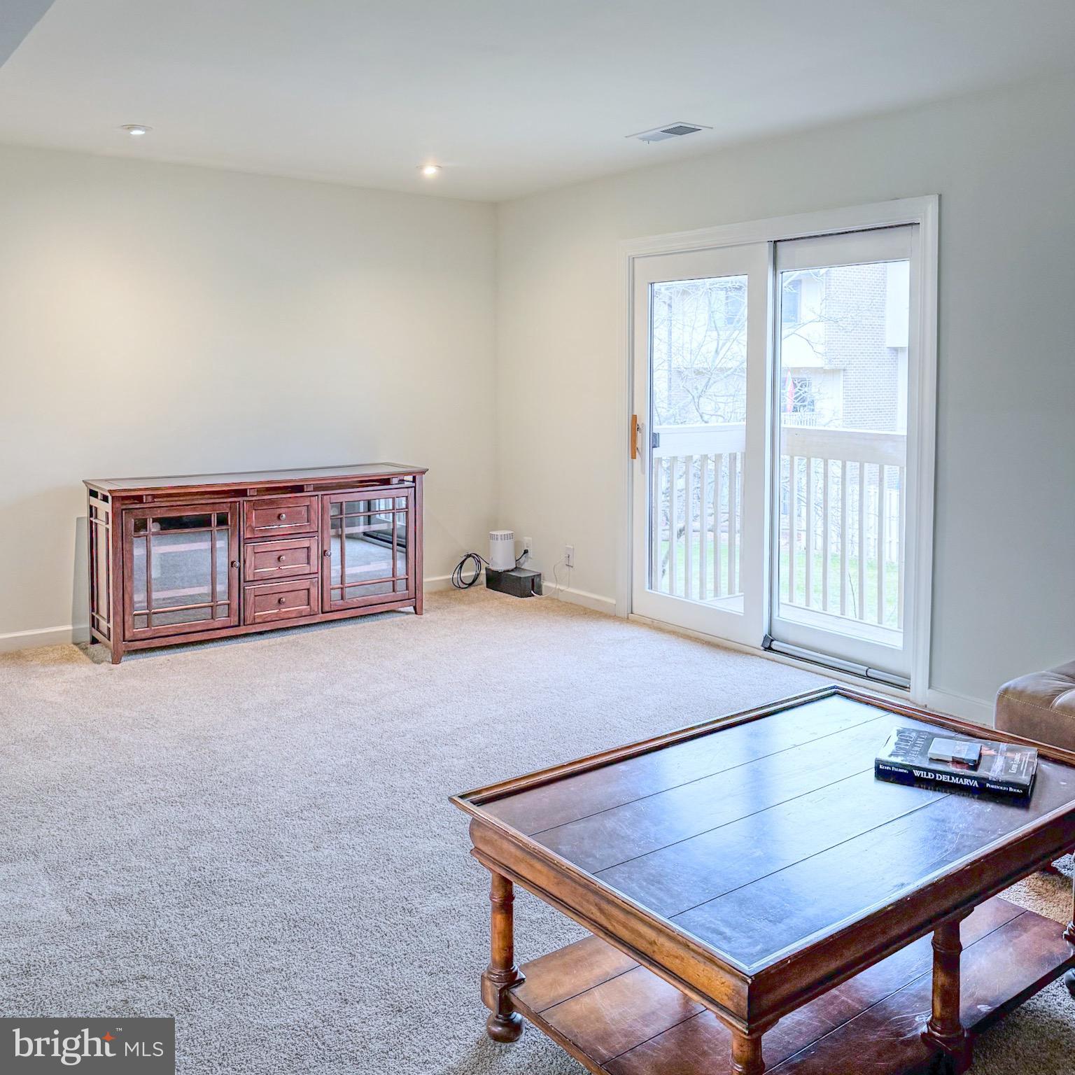 MOSBYS LANDING - Residential