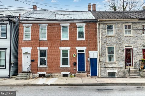 21 N EAST STREET CARLISLE PA 17013