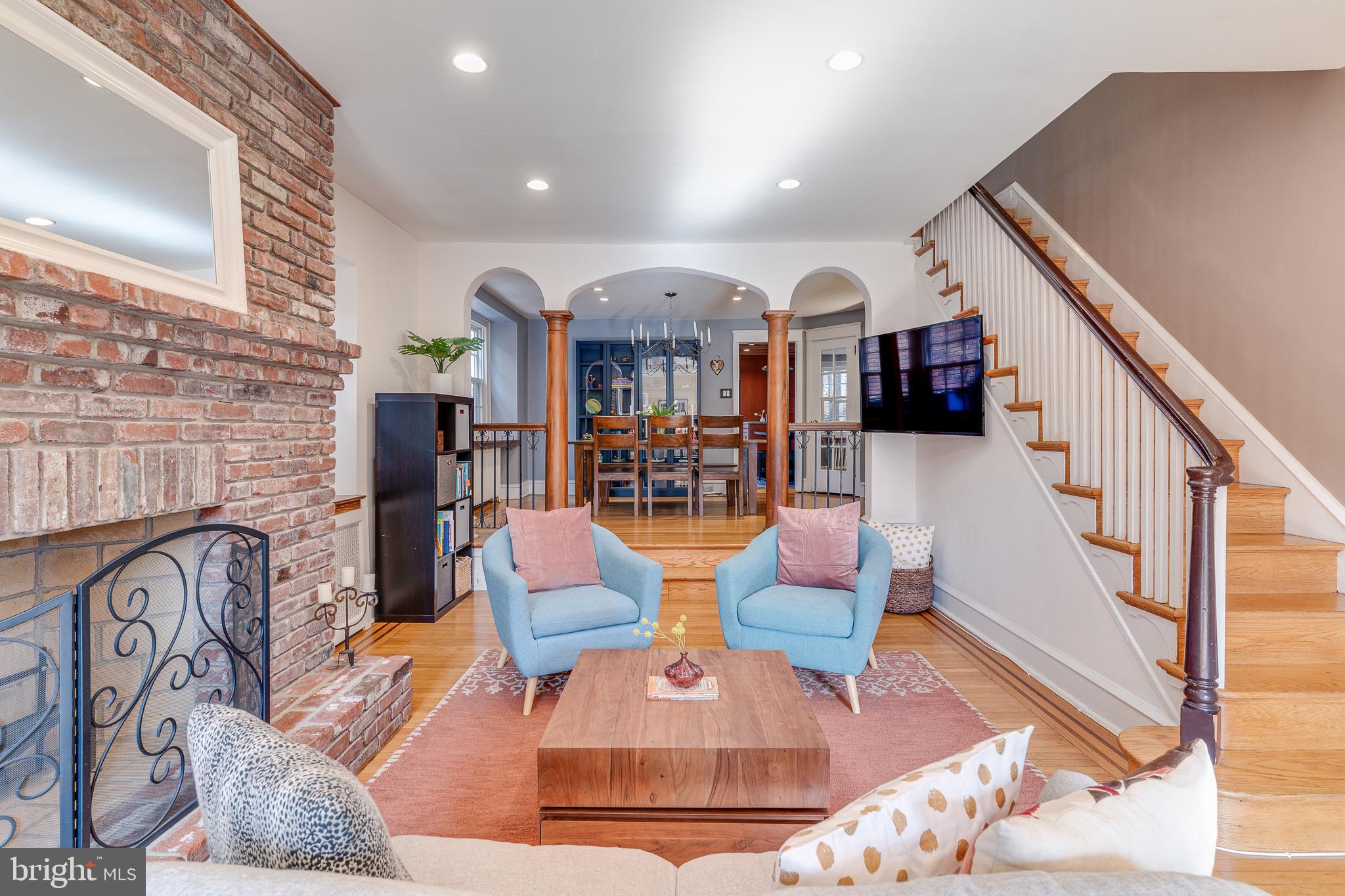 EAST FALLS - Residential