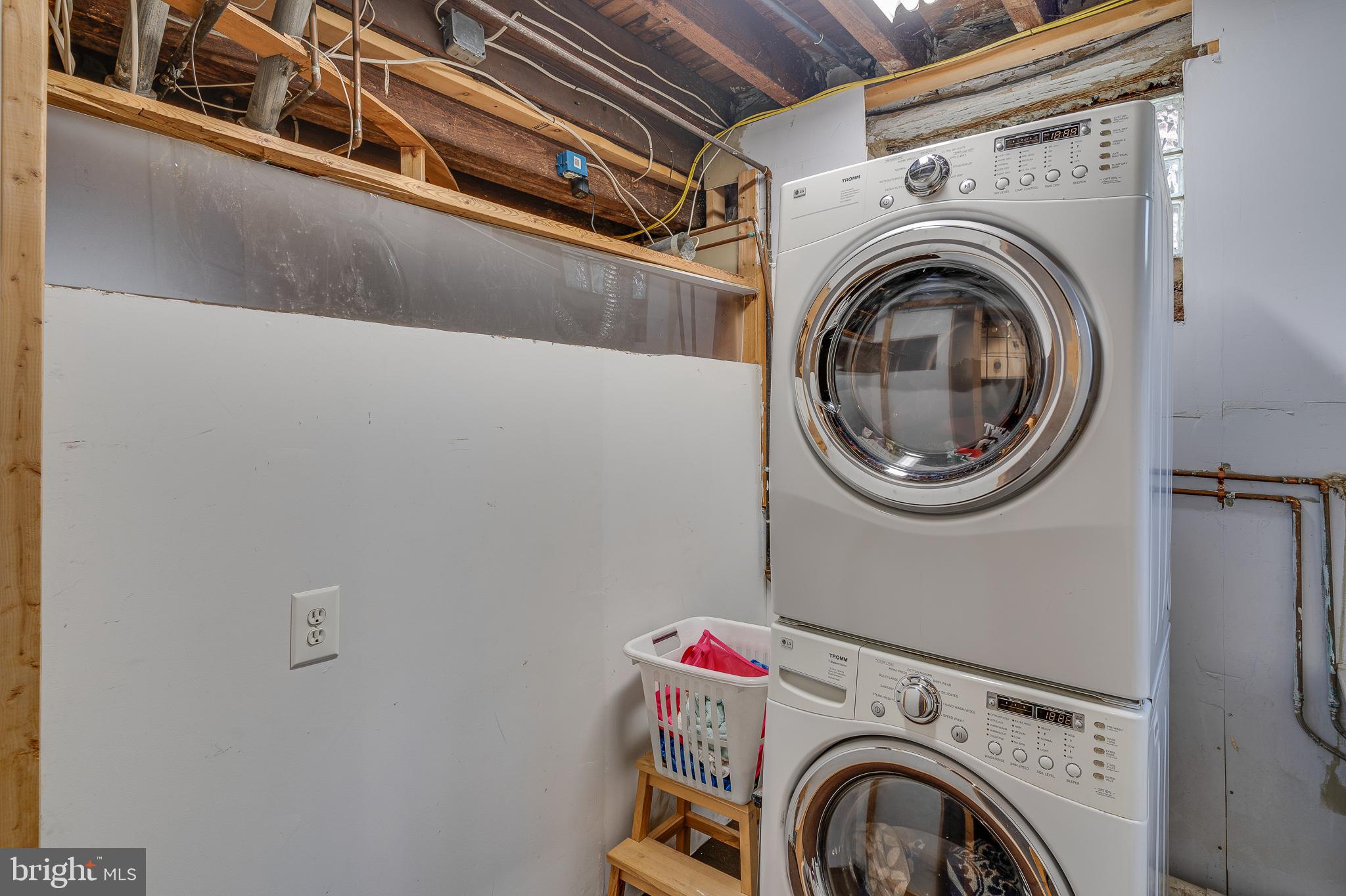 EAST FALLS - Residential