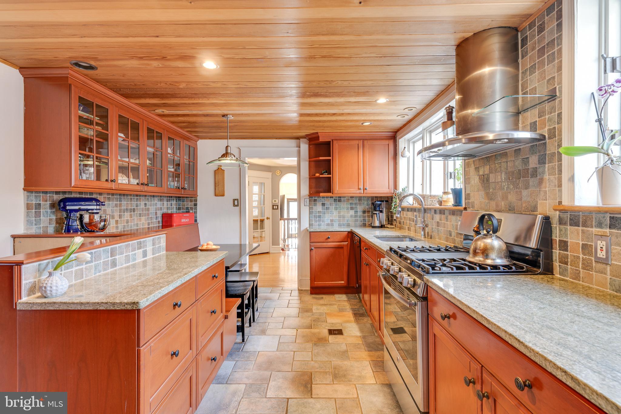 EAST FALLS - Residential