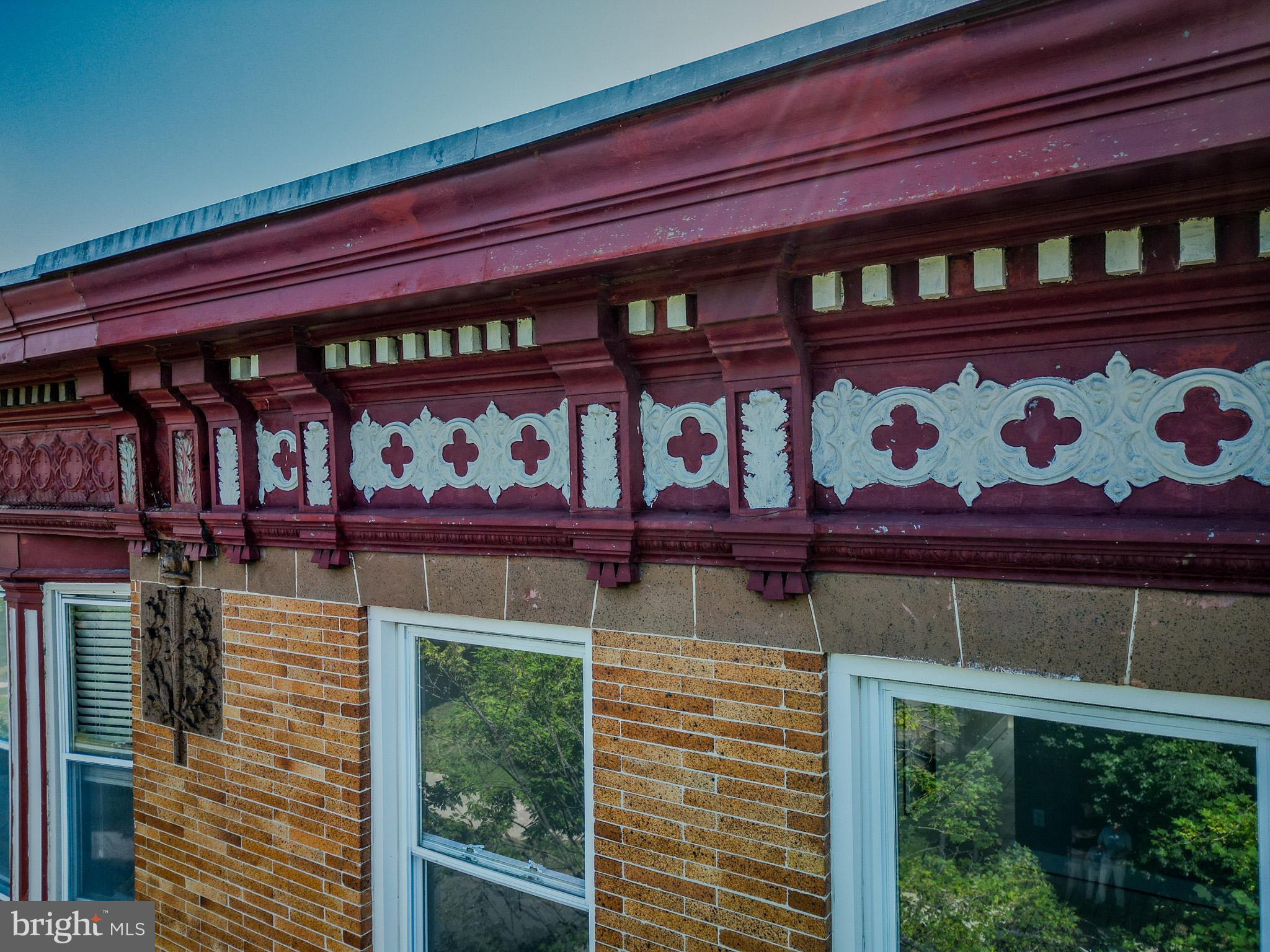 135 S LINWOOD AVENUE