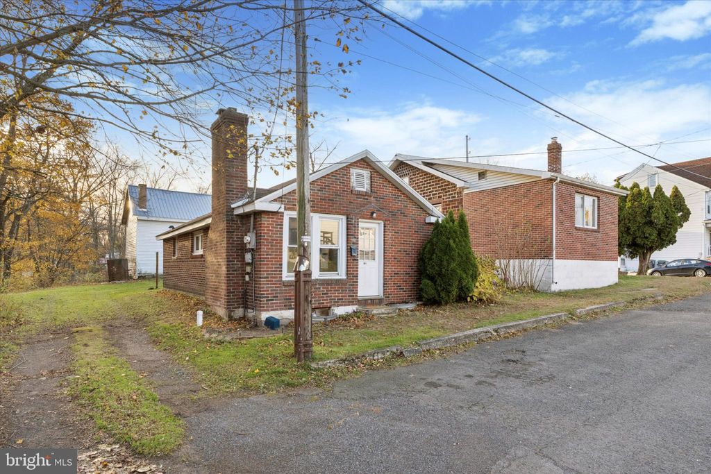 Photo of 400 S Nice, FRACKVILLE, PA 17931 (MLS # PASK2024546)