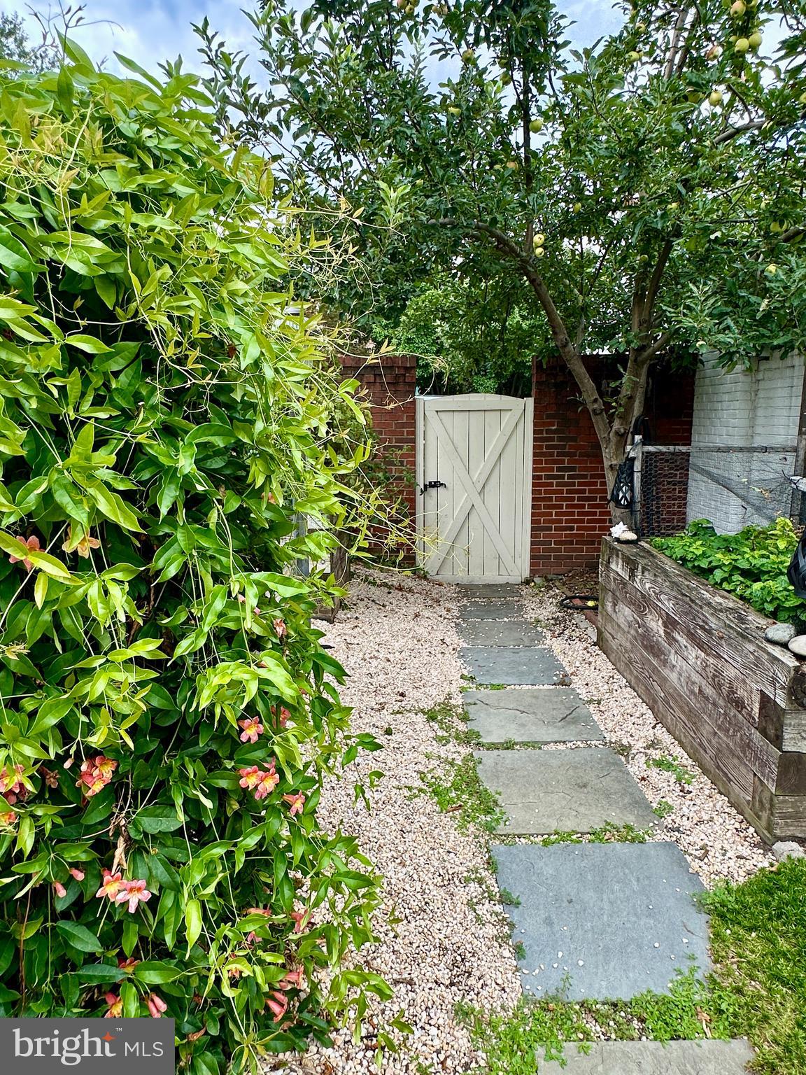 GOLDFARBS - Residential