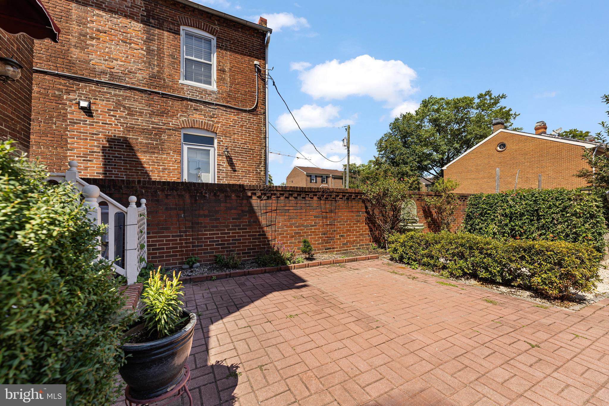 GOLDFARBS - Residential