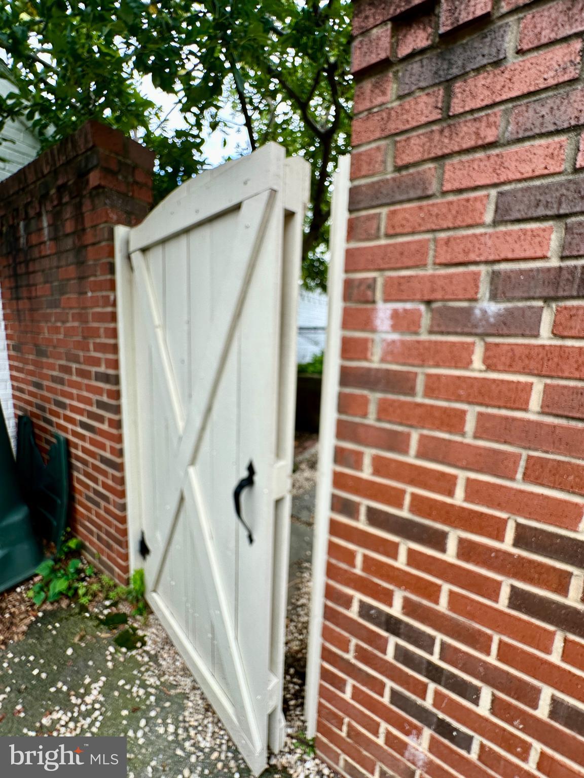 GOLDFARBS - Residential