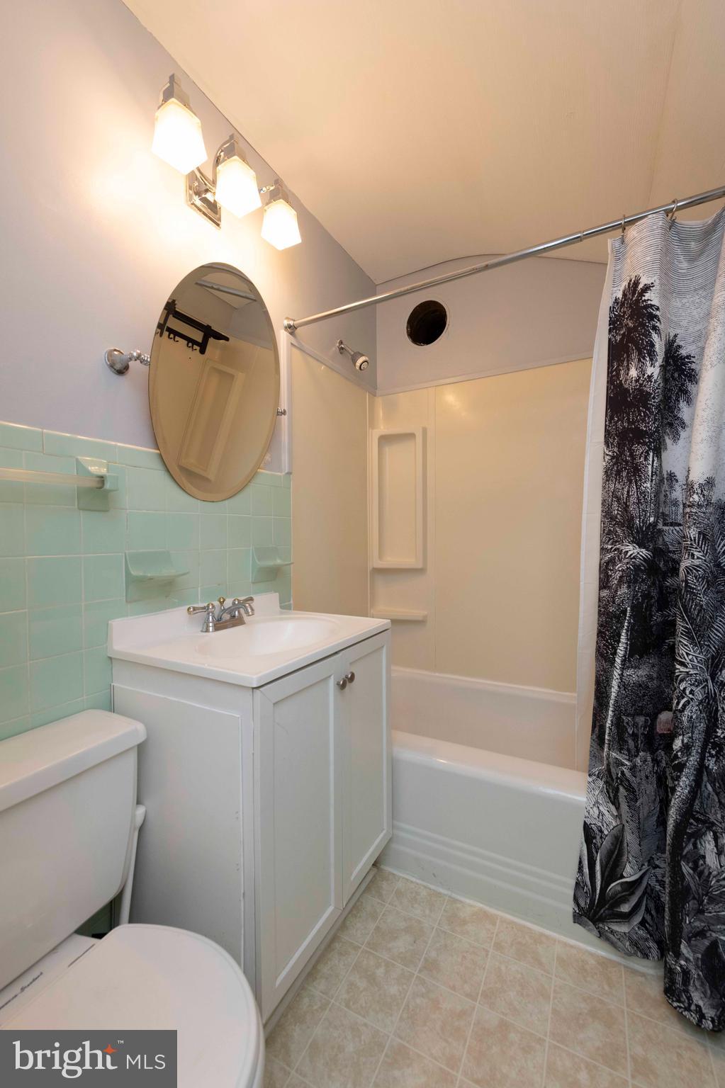 TARA - LEEWAY HEIGHTS - Residential Lease