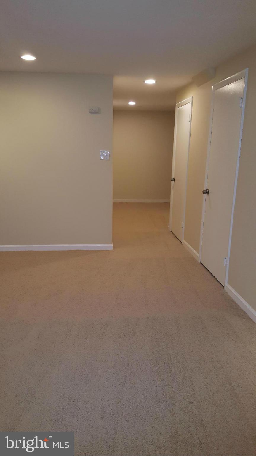 SNOWDEN OAKS - Residential