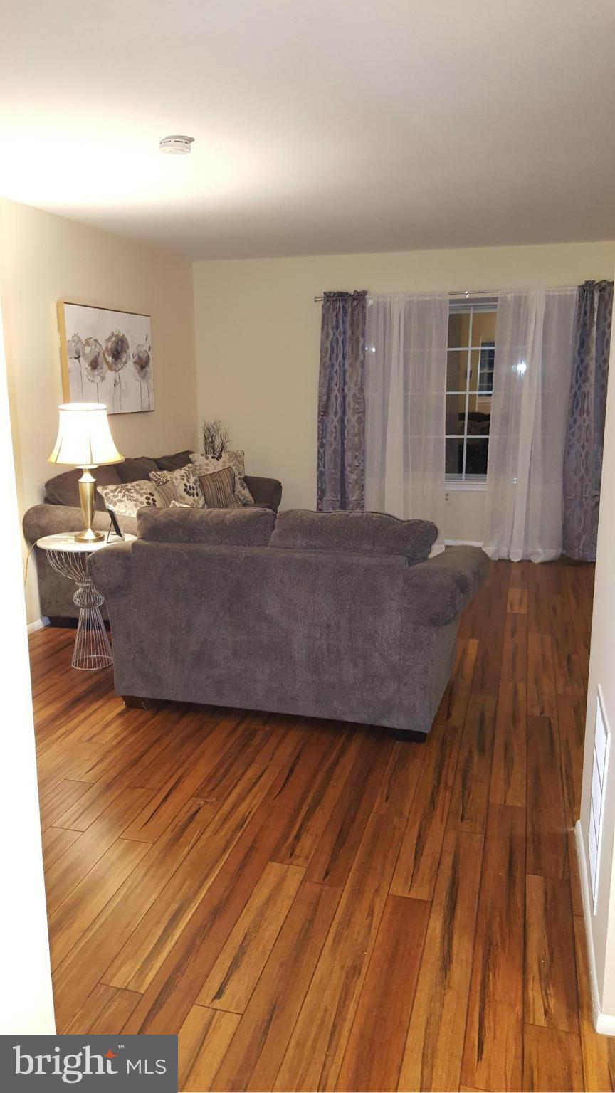 SNOWDEN OAKS - Residential