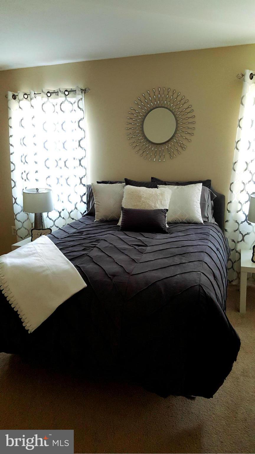 SNOWDEN OAKS - Residential