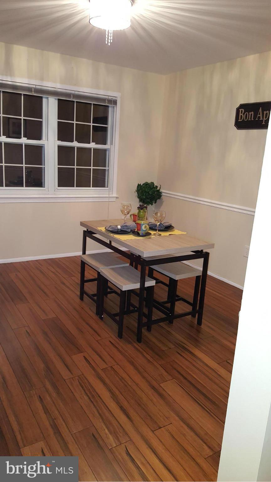 SNOWDEN OAKS - Residential