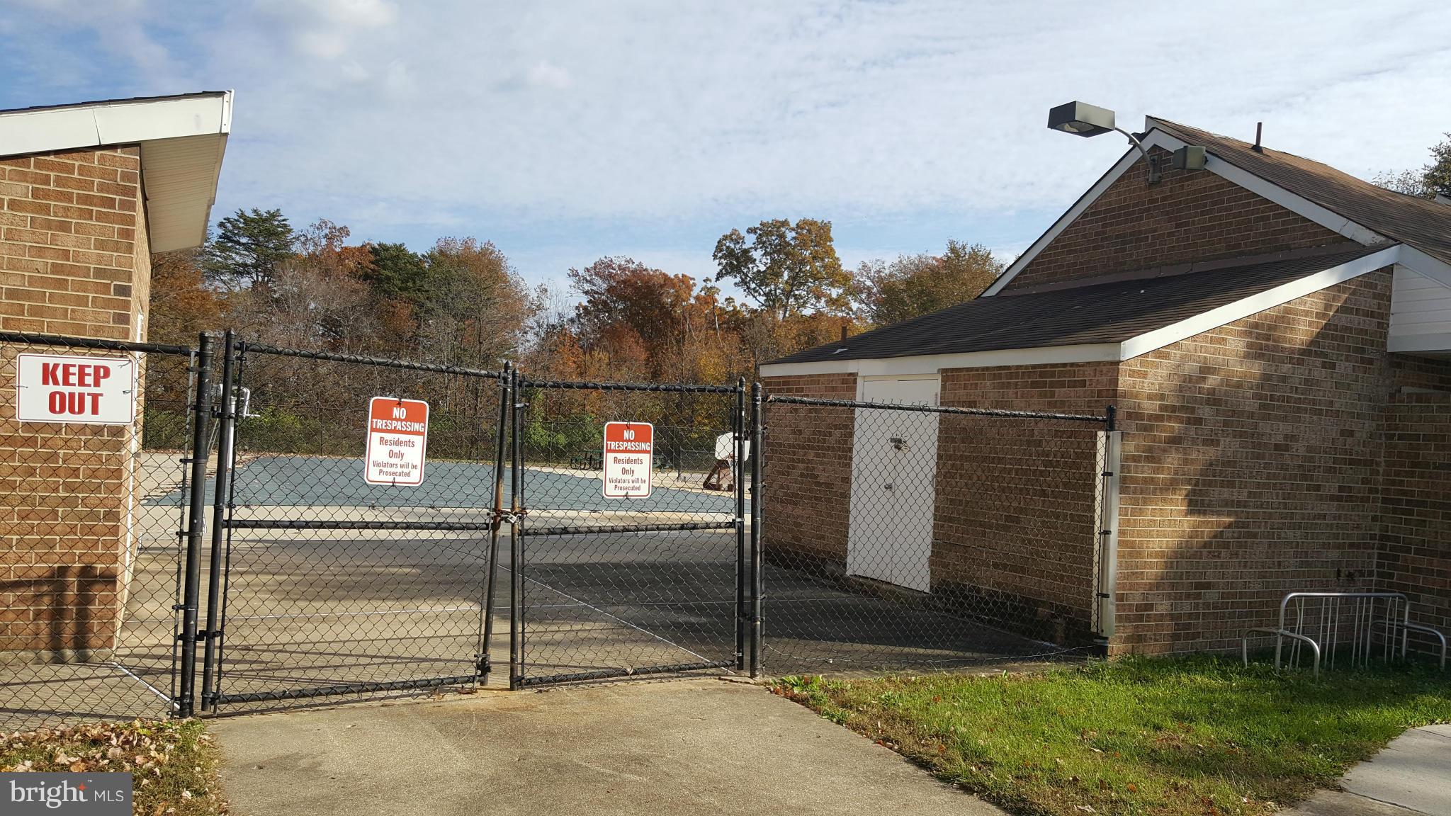 SNOWDEN OAKS - Residential