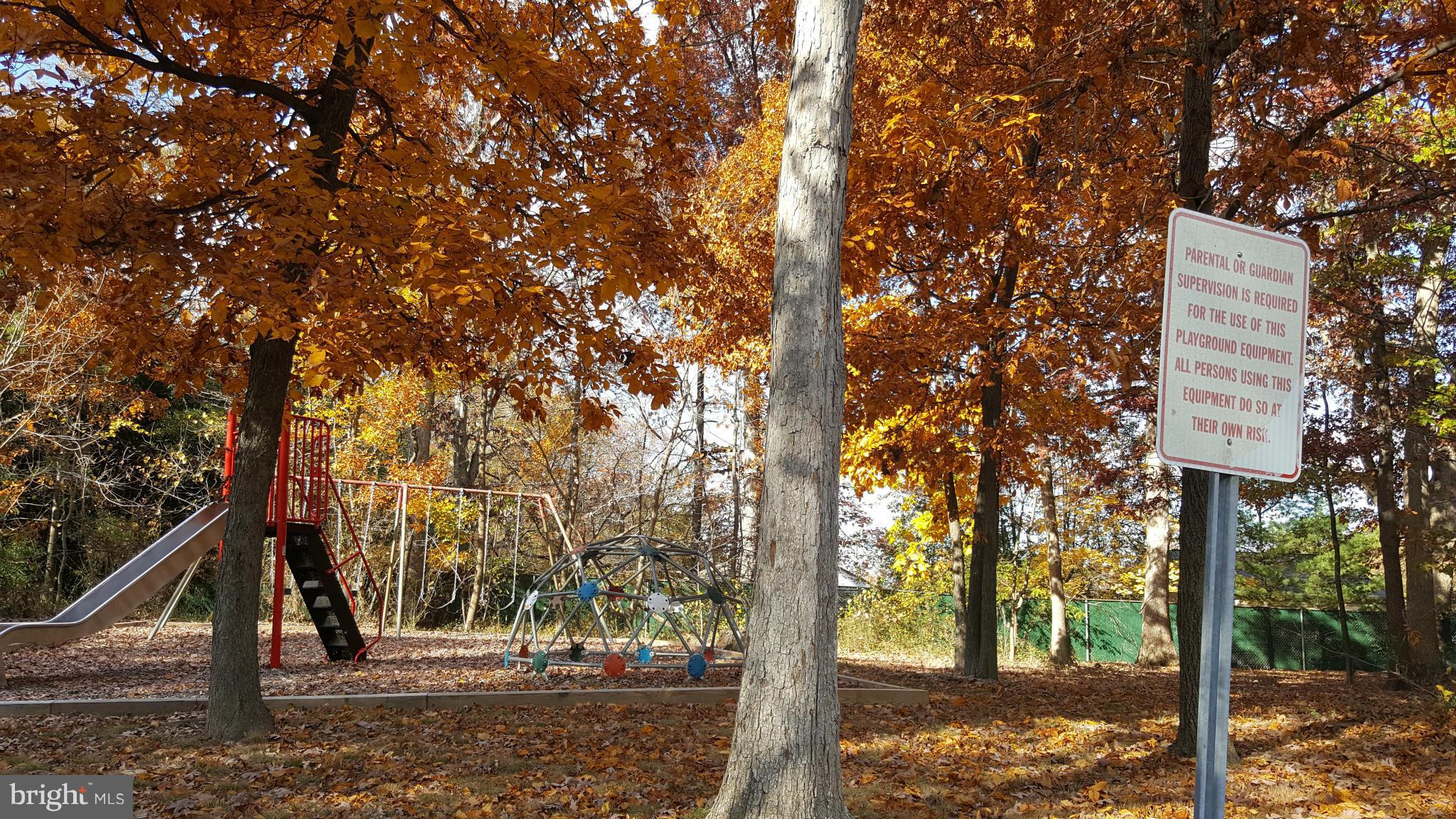 SNOWDEN OAKS - Residential