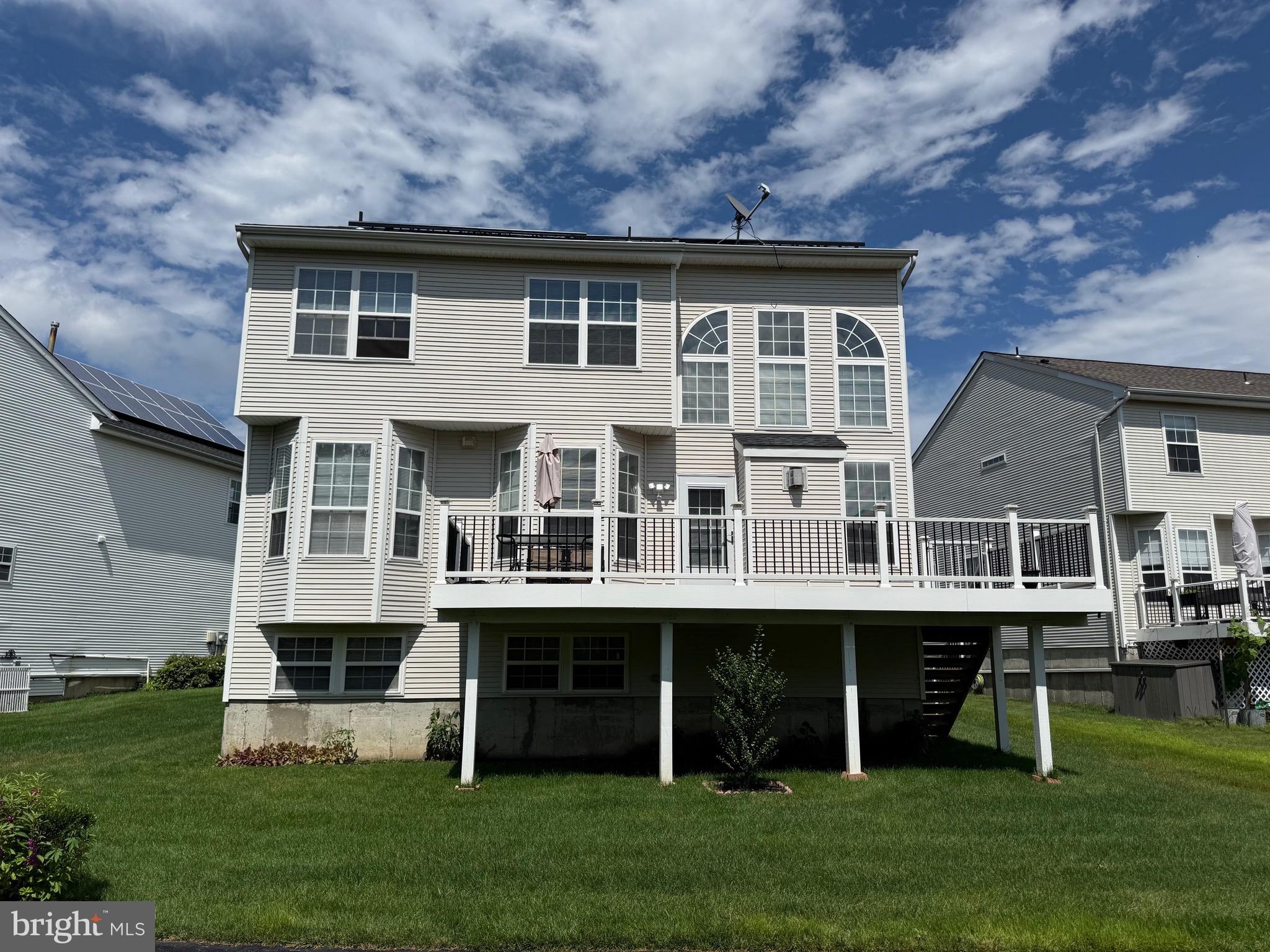 115 FOUNTAYNE LANE