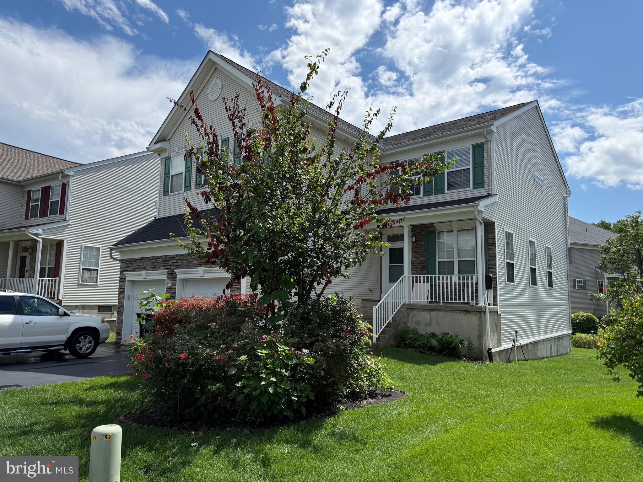 115 FOUNTAYNE LANE
