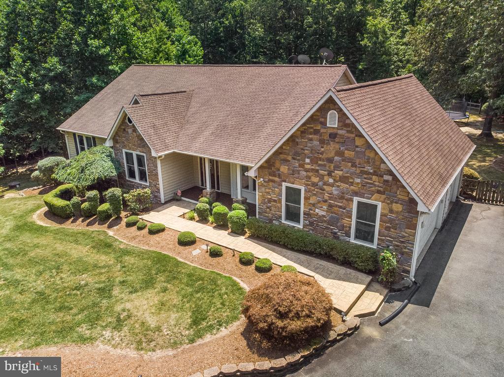 BARRINGTON WOODS - Residential