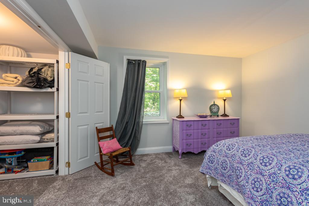 BARRINGTON WOODS - Residential