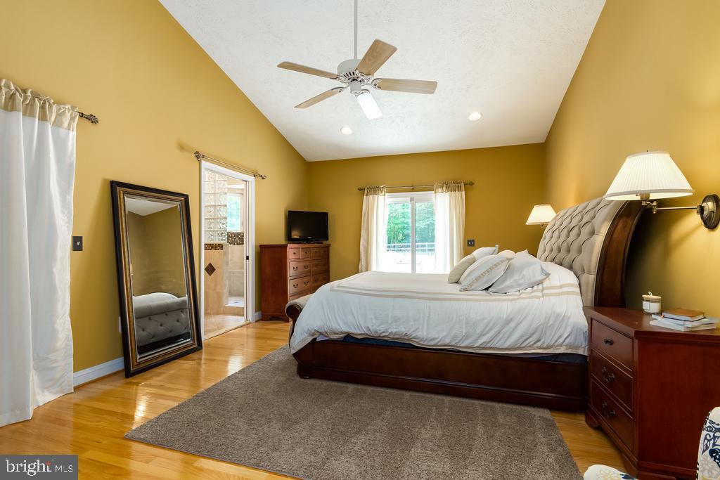 BARRINGTON WOODS - Residential