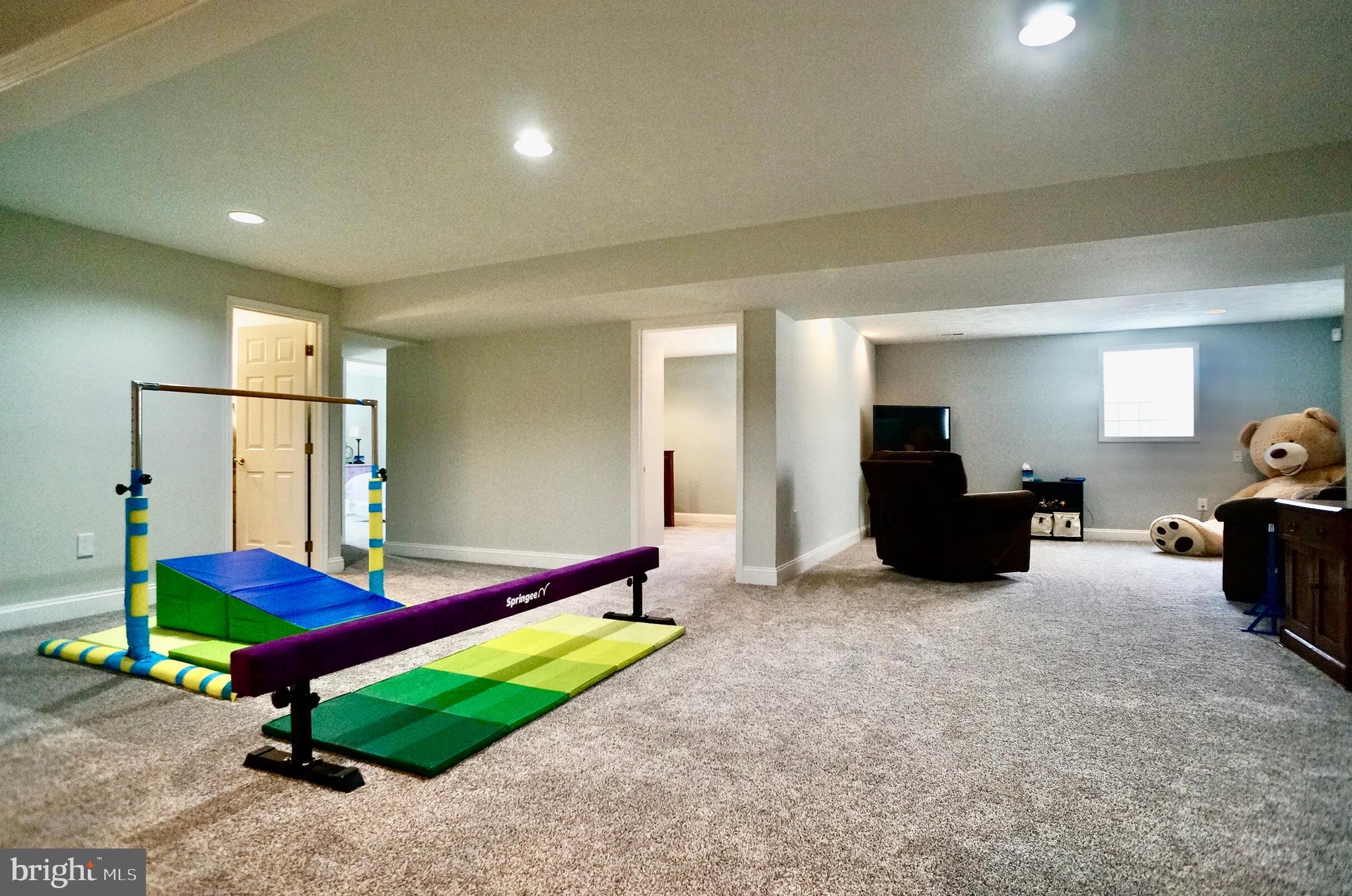 BARRINGTON WOODS - Residential