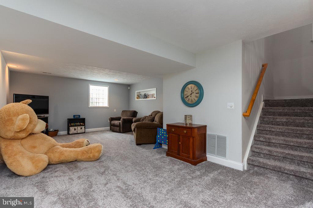 BARRINGTON WOODS - Residential