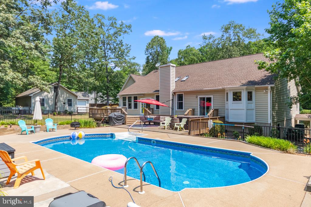 BARRINGTON WOODS - Residential