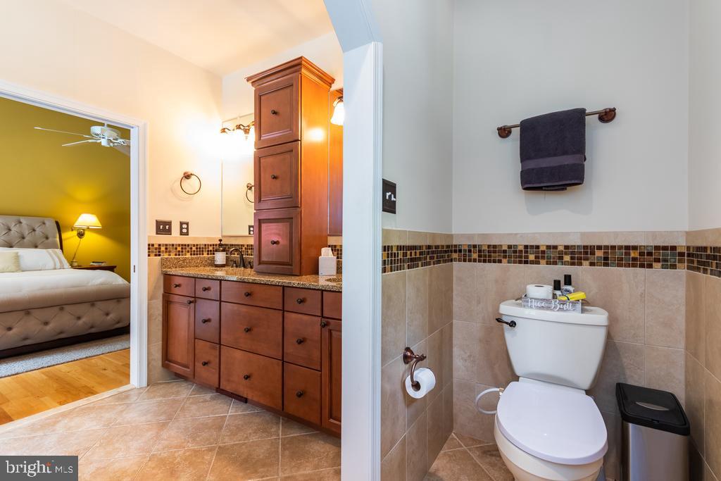 BARRINGTON WOODS - Residential