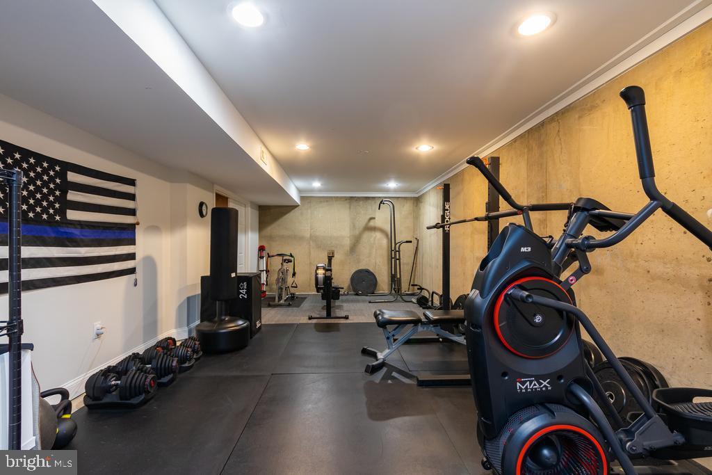 BARRINGTON WOODS - Residential