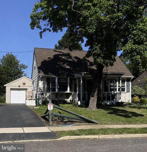 Homes For Sale - 49 Longwood Drive<br/> HAMILTON, NJ 08620