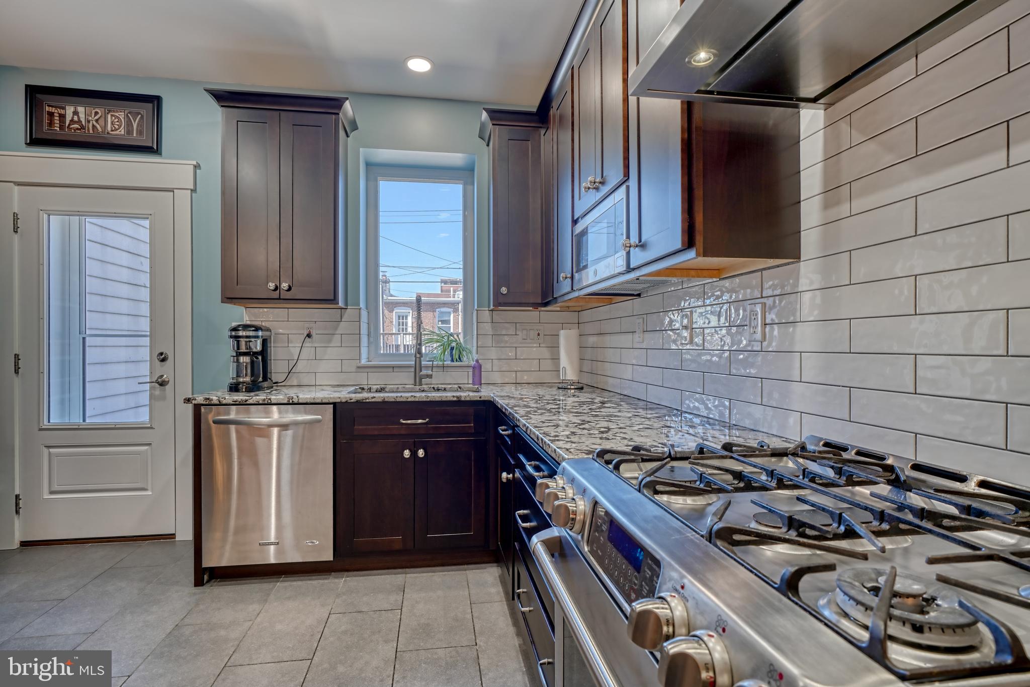 HIGHLANDTOWN - Residential