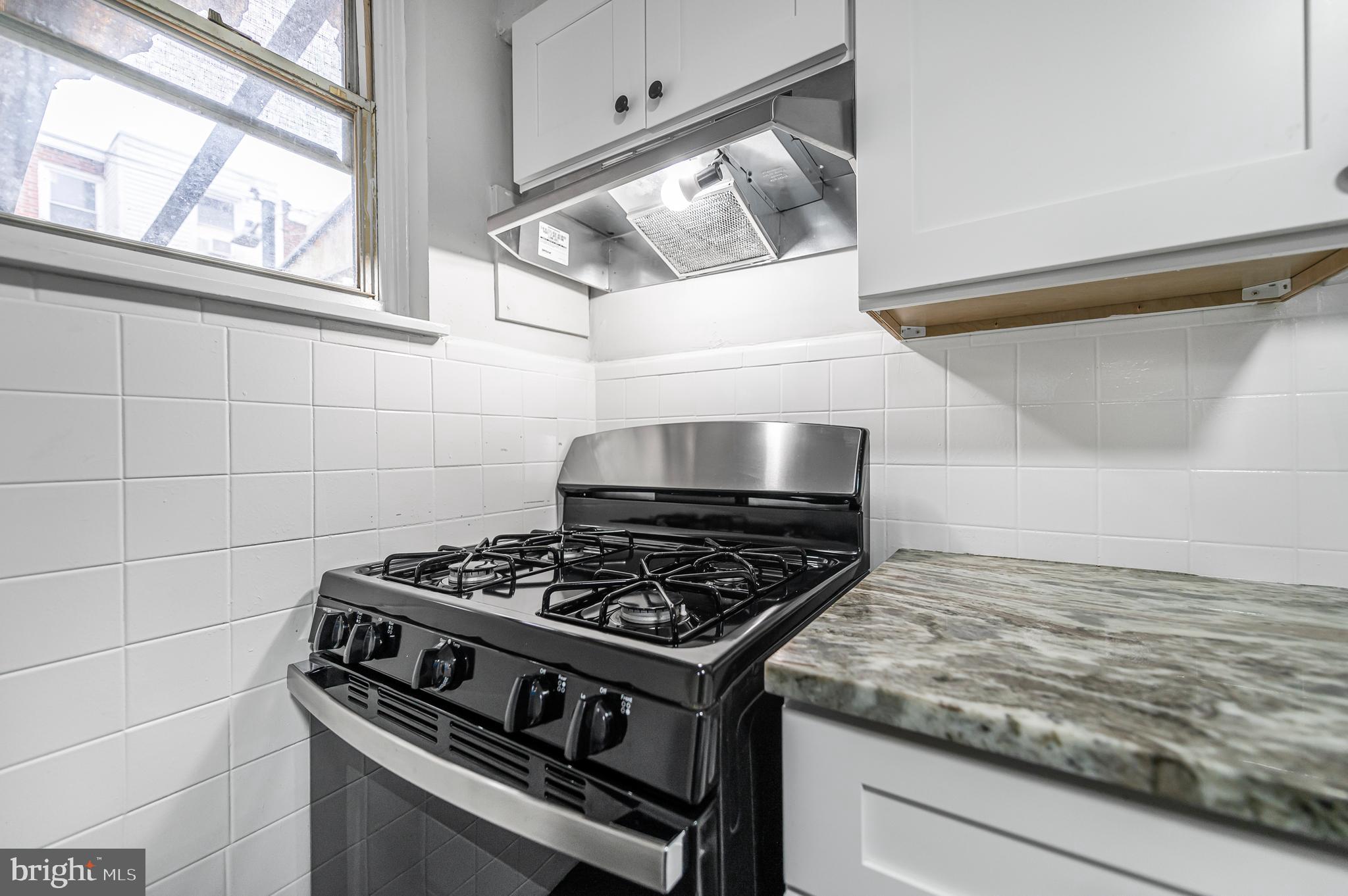 ELMWOOD PARK - Residential