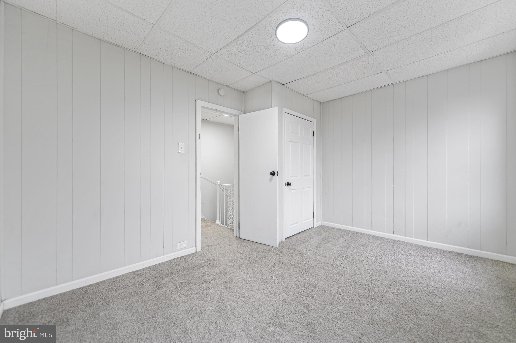 ELMWOOD PARK - Residential